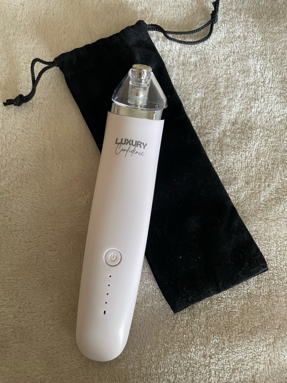 Luxury Confidence Facial Pore Vacuum - White